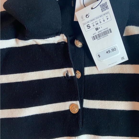 NWT Zara Sweater with button detail - Picture 3 of 3